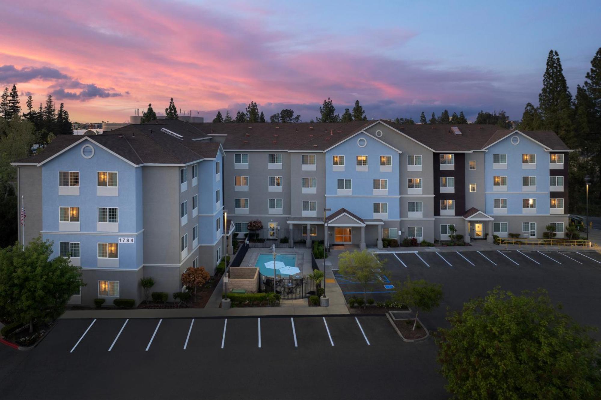 Towneplace Suites Sacramento Cal Expo Exterior photo